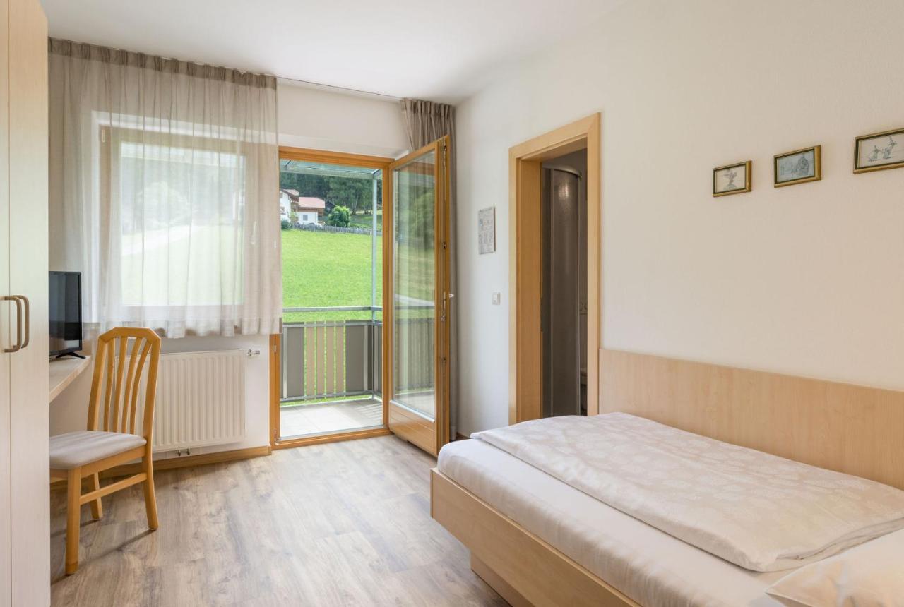 Garni Schorneck Bed & Breakfast Brunico Eksteriør bilde