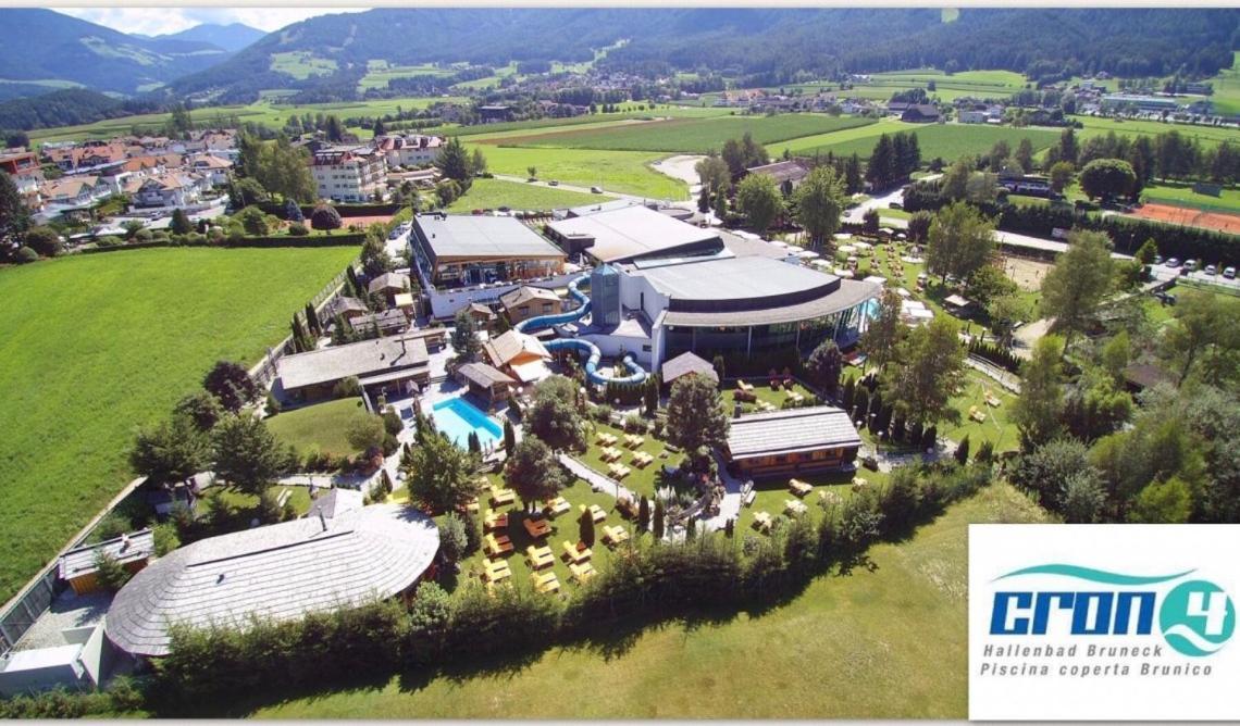 Garni Schorneck Bed & Breakfast Brunico Eksteriør bilde